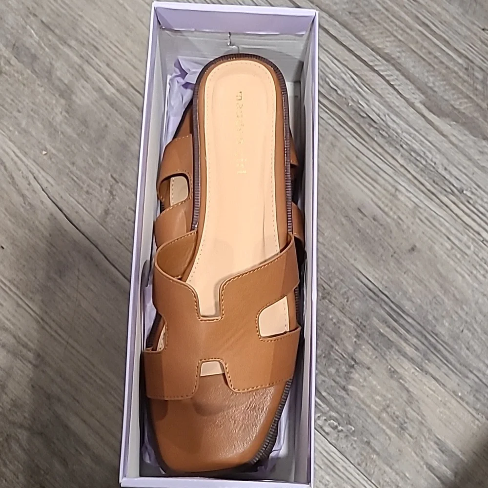Madden Girl Haileyy Sandals Cognac Paris Size 10
